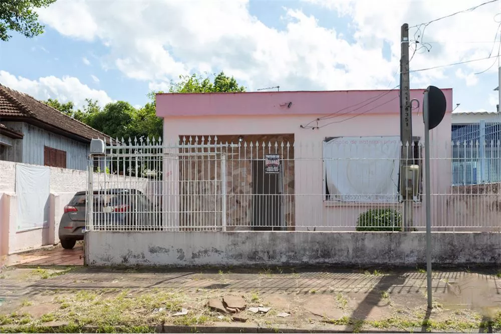 Casa à venda com 3 quartos - Foto 1