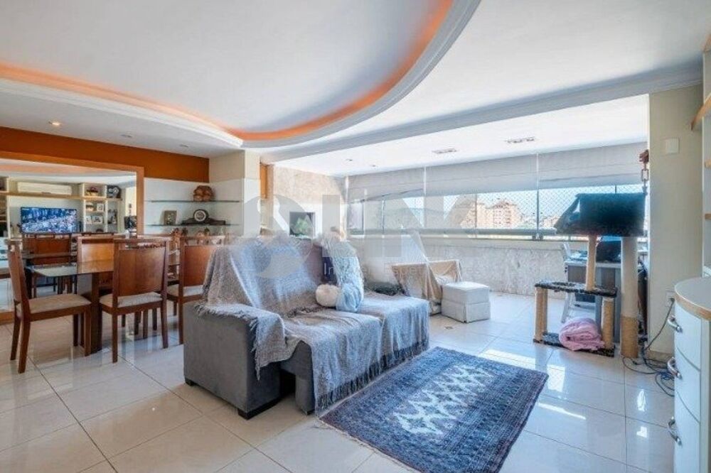 Apartamento à venda com 3 quartos, 124m² - Foto 1