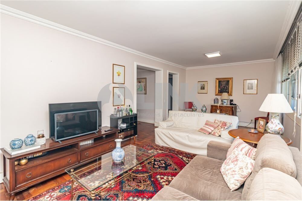 Apartamento à venda com 3 quartos, 144m² - Foto 1