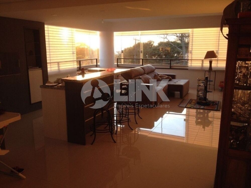 Apartamento à venda com 3 quartos, 121m² - Foto 4