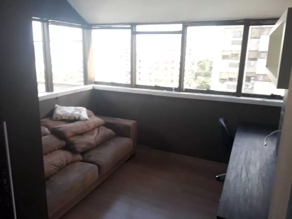 Apartamento à venda com 3 quartos, 246m² - Foto 3