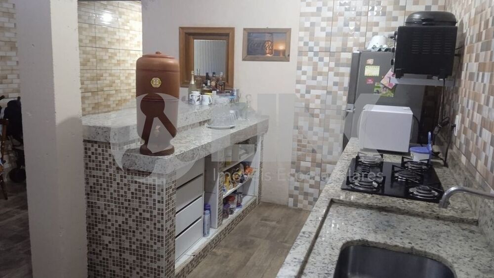 Casa à venda com 2 quartos, 42m² - Foto 2