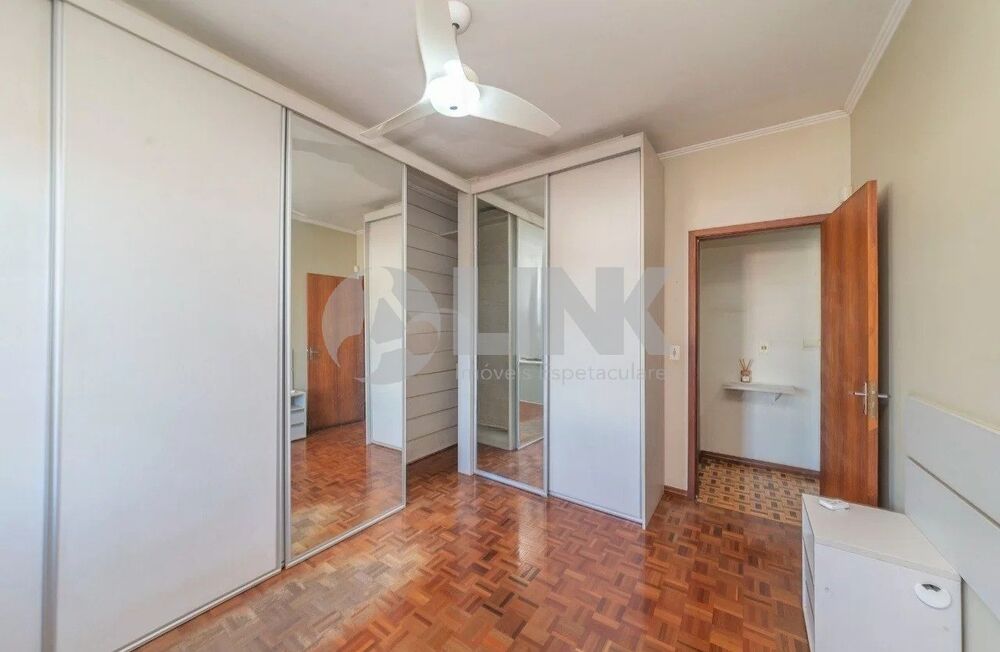 Casa à venda com 3 quartos, 231m² - Foto 8