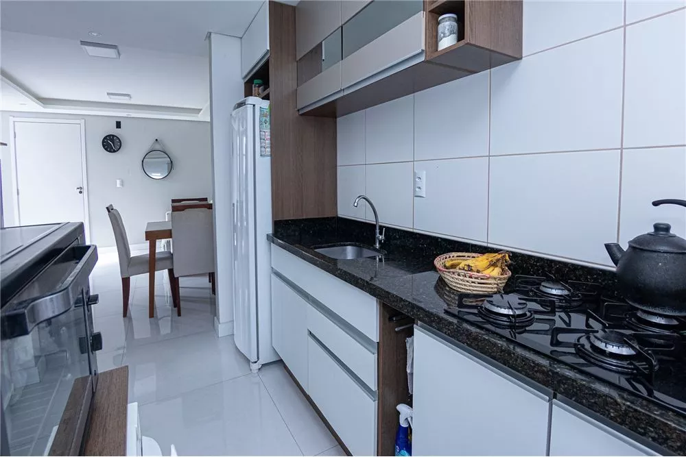 Apartamento à venda com 2 quartos, 47m² - Foto 4