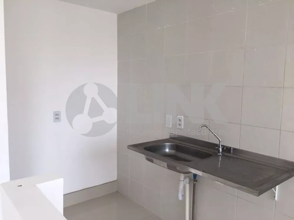 Apartamento à venda com 2 quartos, 66m² - Foto 4