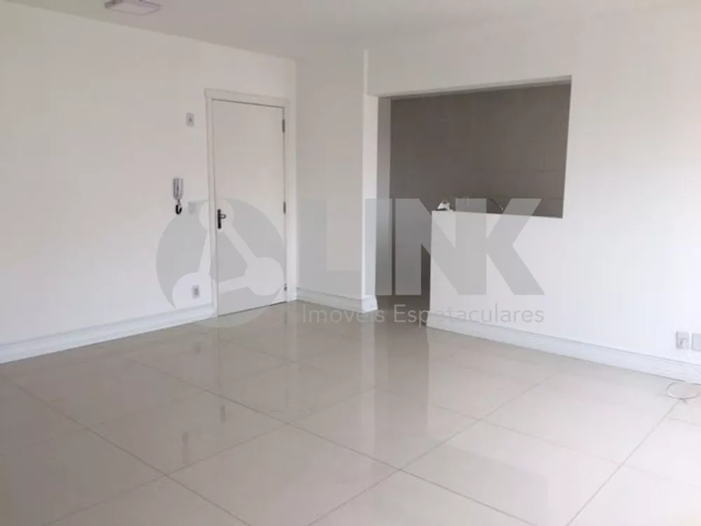 Apartamento à venda com 2 quartos, 66m² - Foto 2