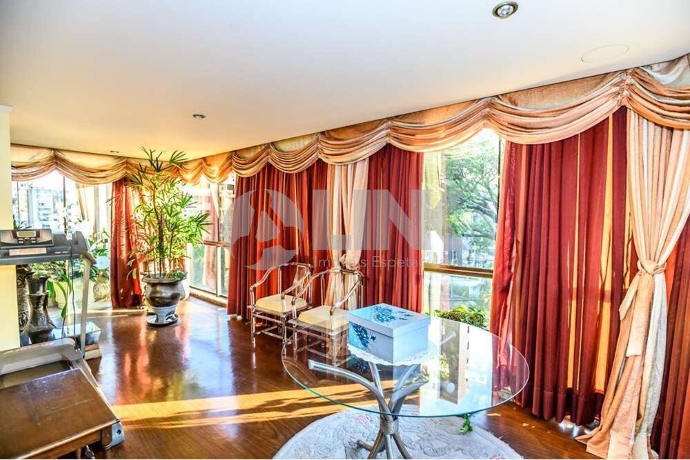 Apartamento, 3 quartos, 261 m² - Foto 1