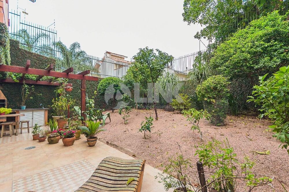 Casa à venda com 5 quartos, 418m² - Foto 1