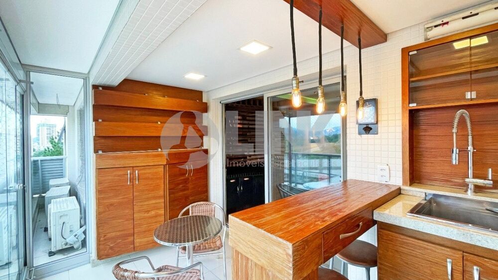 Apartamento à venda com 2 quartos, 77m² - Foto 1