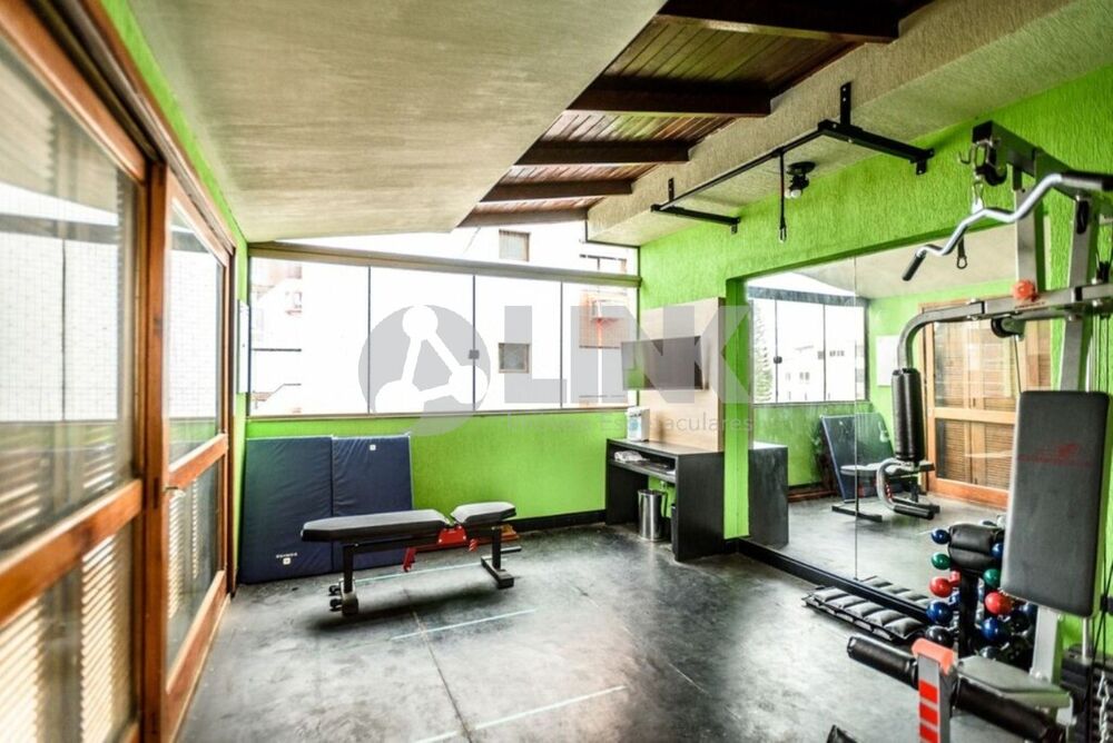 Cobertura à venda com 3 quartos, 241m² - Foto 3