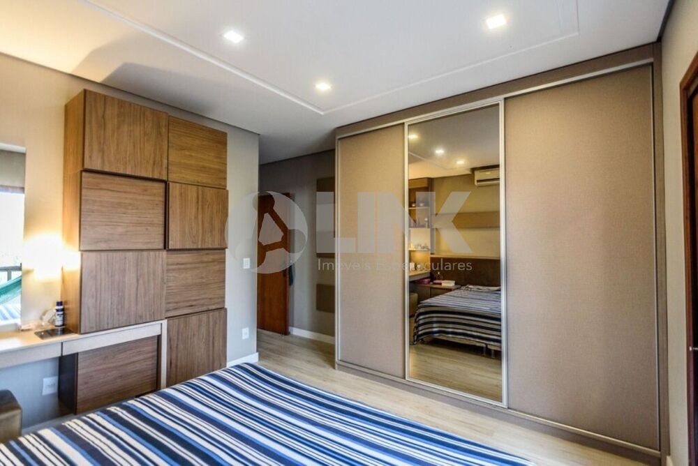 Cobertura à venda com 3 quartos, 241m² - Foto 6