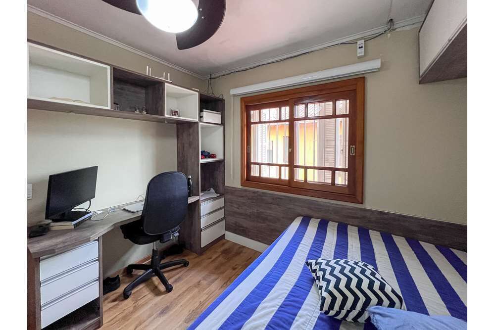Casa à venda com 3 quartos - Foto 1