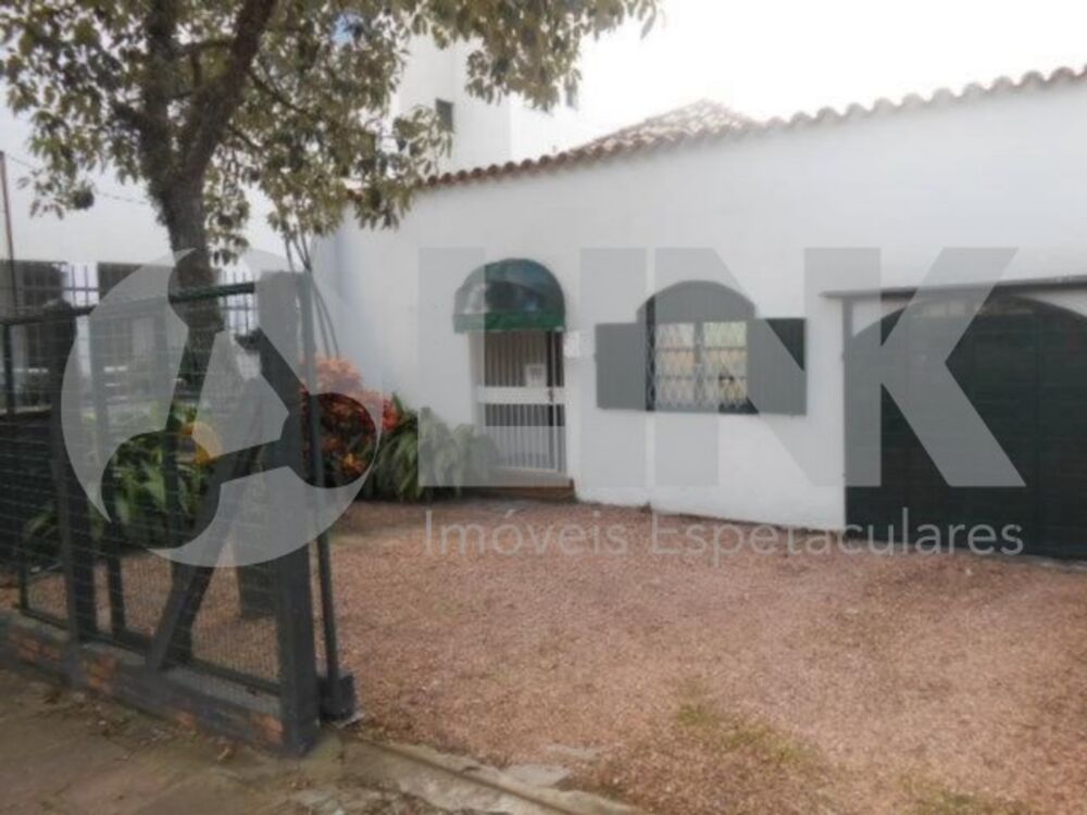 Casa à venda com 2 quartos, 60m² - Foto 1
