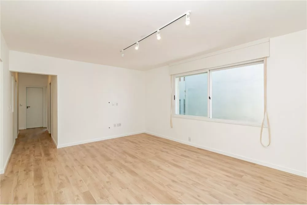 Apartamento à venda com 3 quartos, 109m² - Foto 1