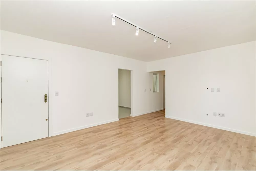 Apartamento à venda com 3 quartos, 109m² - Foto 2