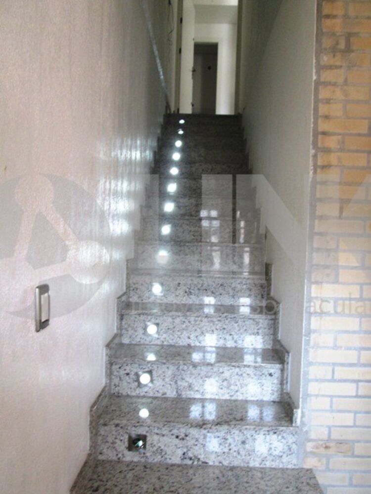 Casa à venda com 4 quartos, 175m² - Foto 12