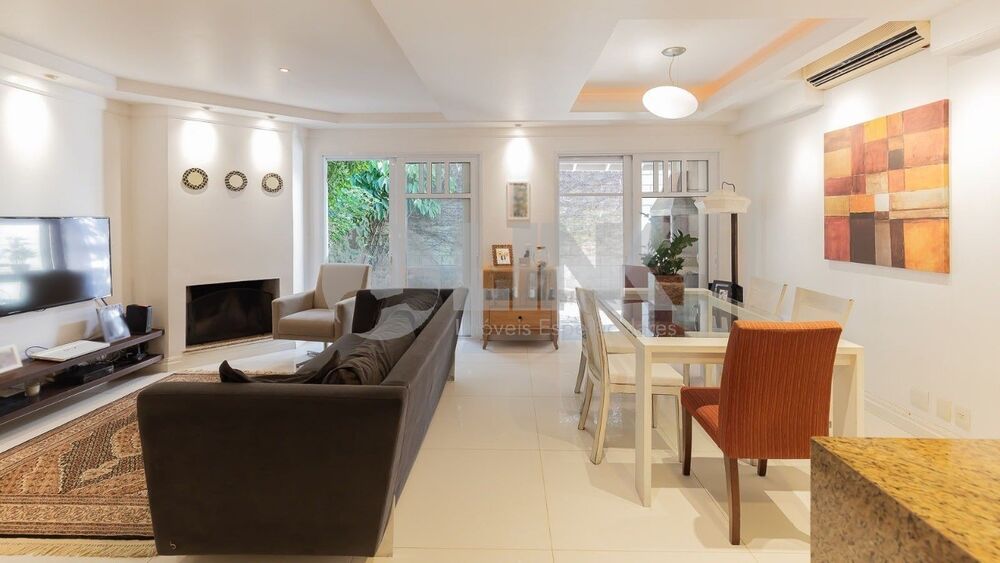Casa de Condomínio à venda com 4 quartos, 223m² - Foto 4