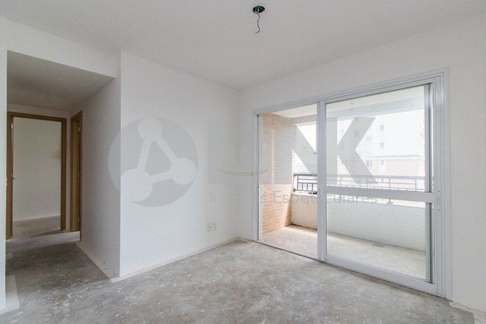 Apartamento à venda com 3 quartos, 81m² - Foto 2