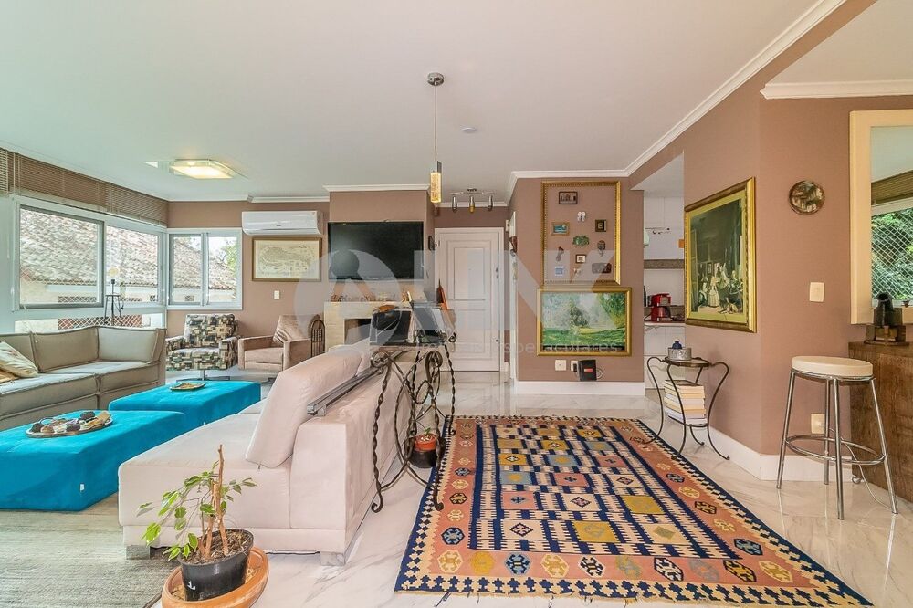 Apartamento à venda com 3 quartos, 136m² - Foto 3