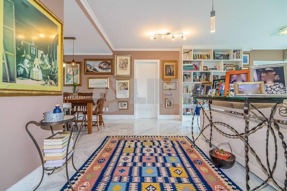 Apartamento à venda com 3 quartos, 136m² - Foto 5