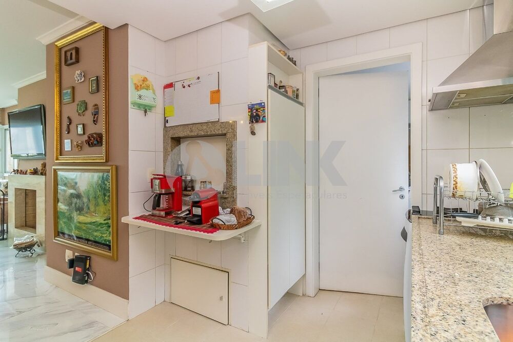 Apartamento à venda com 3 quartos, 136m² - Foto 6