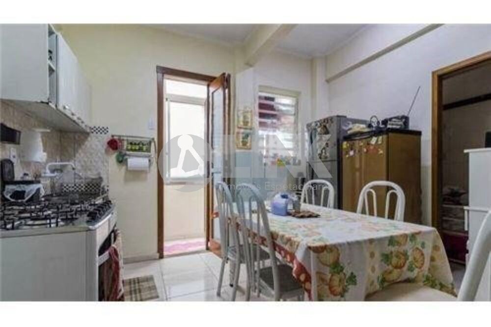 Apartamento à venda com 3 quartos, 150m² - Foto 2