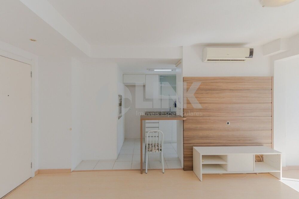 Apartamento à venda com 2 quartos, 62m² - Foto 3