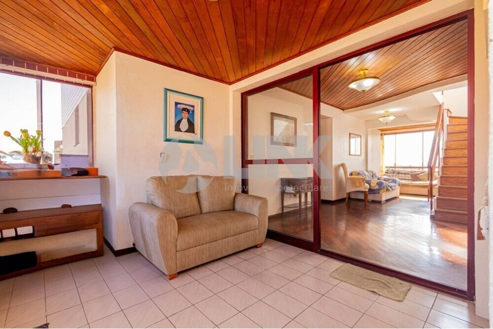 Cobertura à venda com 3 quartos, 200m² - Foto 2