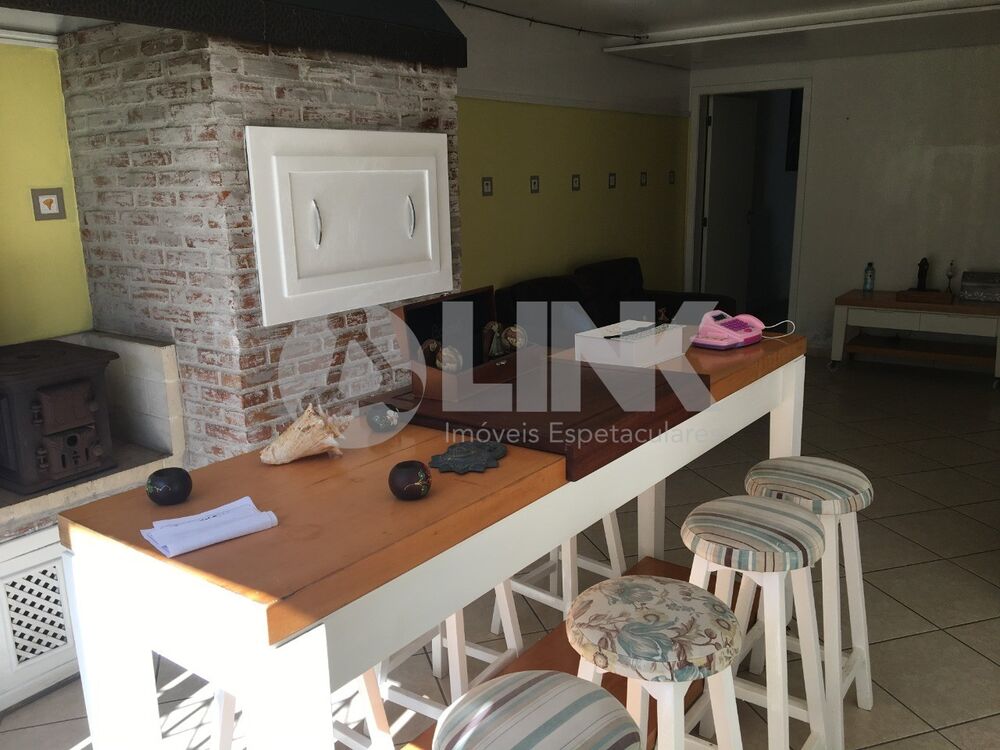 Casa à venda com 6 quartos, 480m² - Foto 4