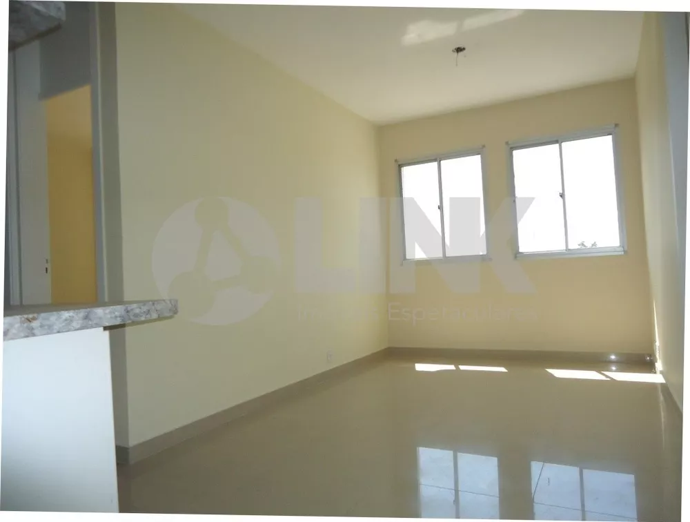 Apartamento à venda com 3 quartos, 63m² - Foto 2