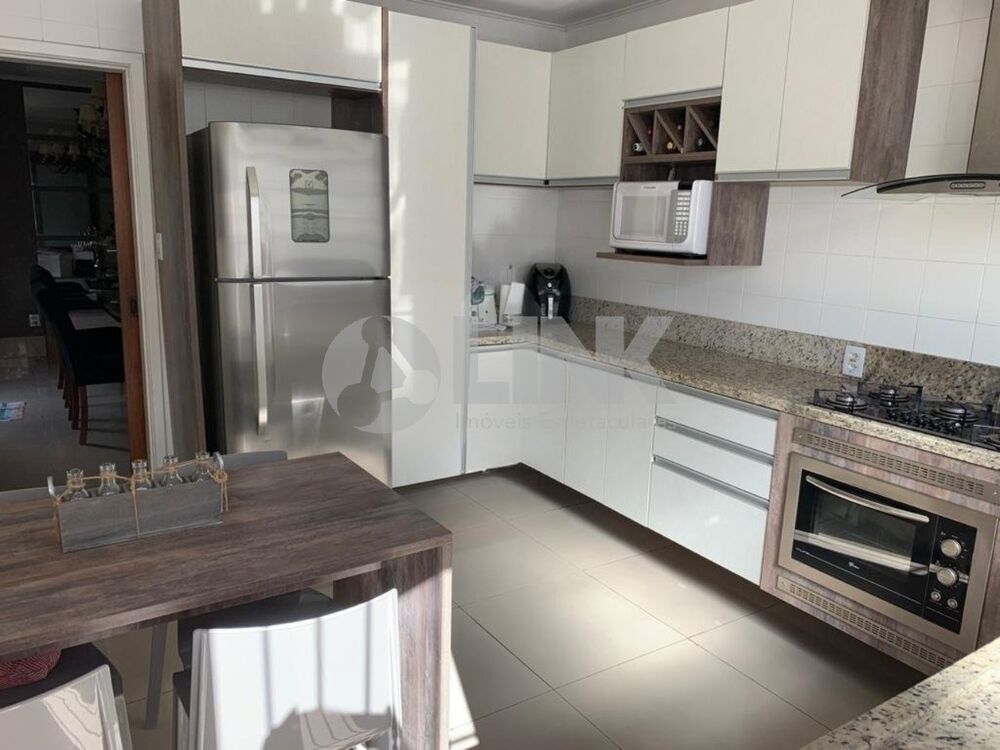 Casa, 3 quartos, 231 m² - Foto 5