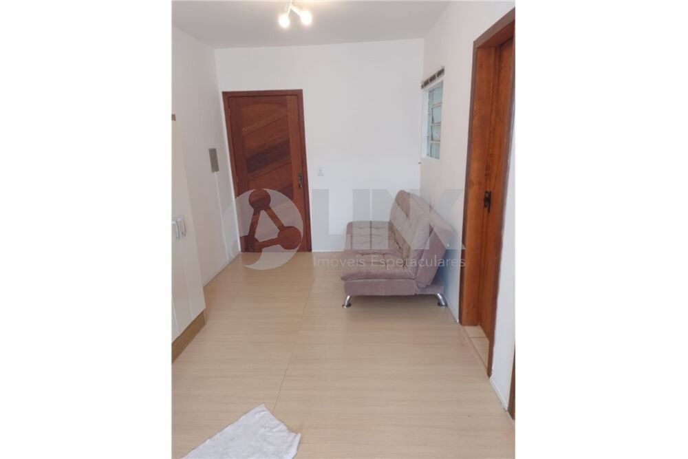 Apartamento à venda com 1 quarto, 33m² - Foto 2