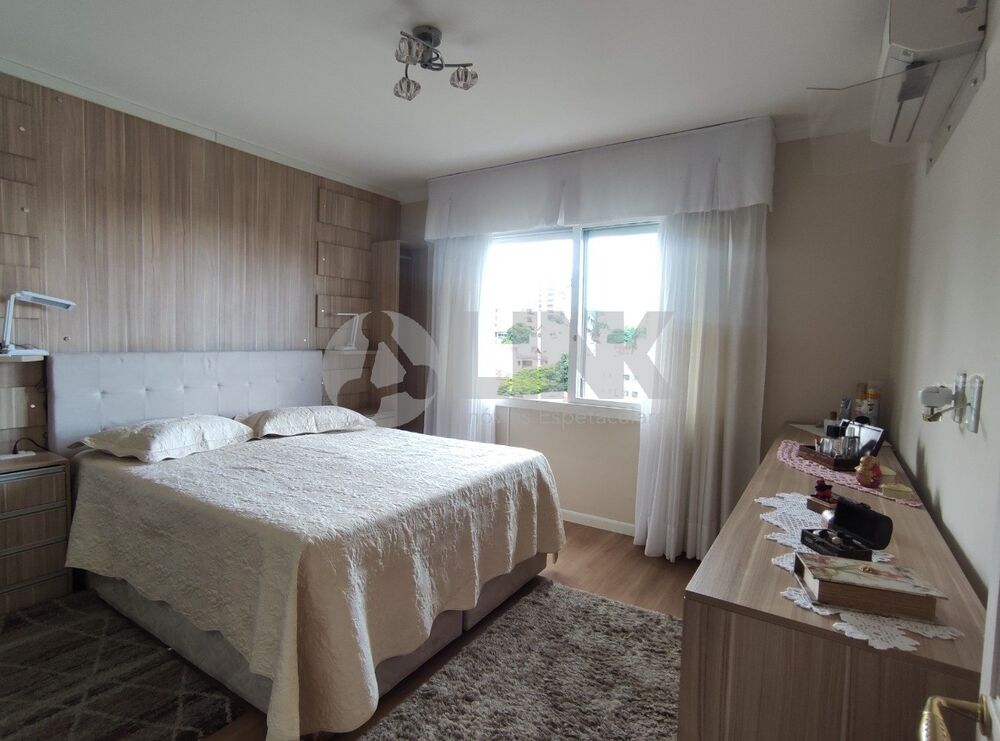Apartamento à venda com 3 quartos, 187m² - Foto 1