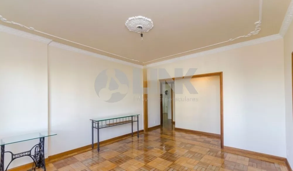 Apartamento à venda com 3 quartos, 134m² - Foto 4