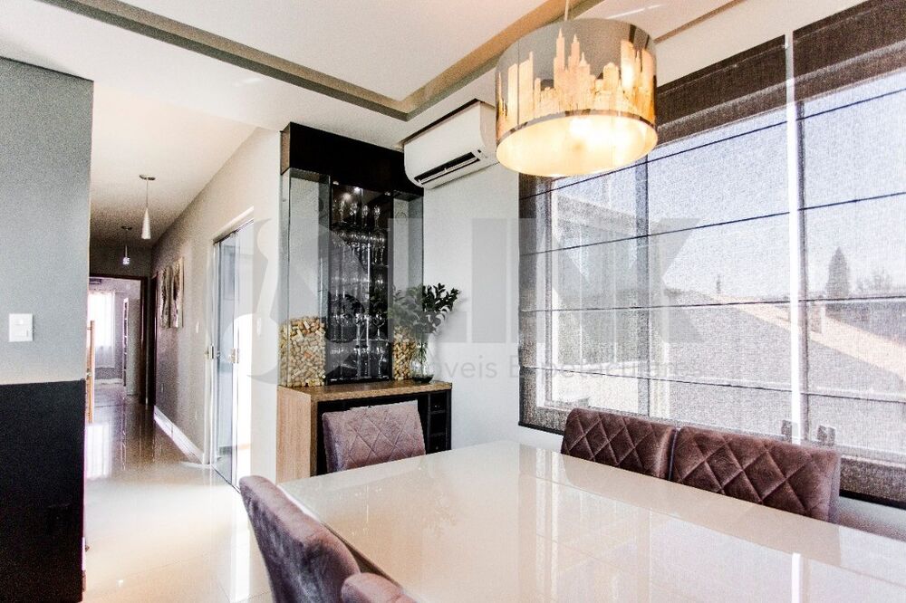 Apartamento à venda com 3 quartos, 164m² - Foto 3