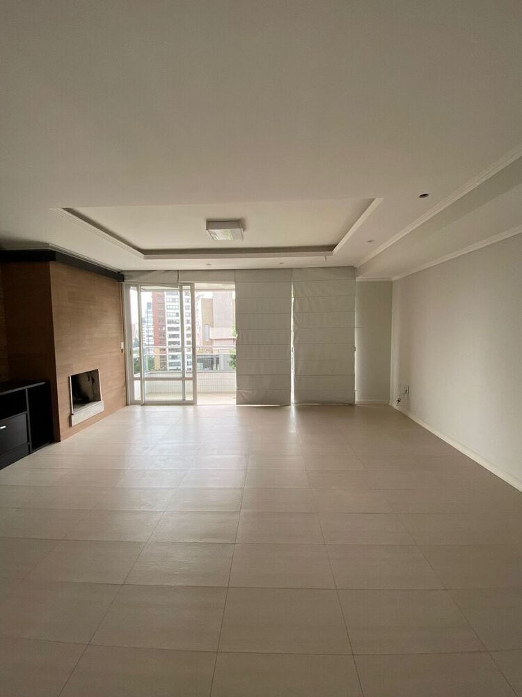 Apartamento à venda com 2 quartos, 100m² - Foto 1