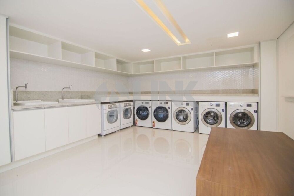 Apartamento à venda com 2 quartos, 77m² - Foto 23