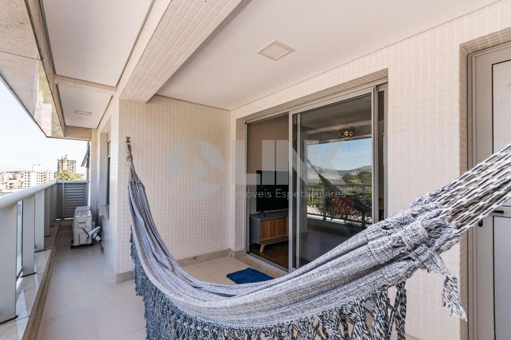 Apartamento à venda com 2 quartos, 77m² - Foto 2