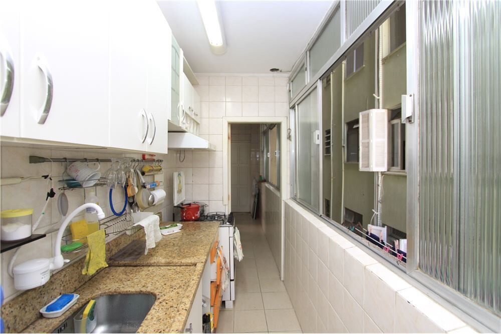 Apartamento à venda com 3 quartos, 139m² - Foto 4