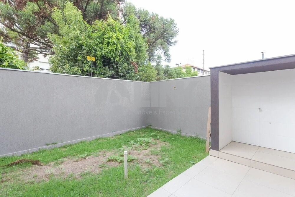 Casa à venda com 3 quartos, 203m² - Foto 3