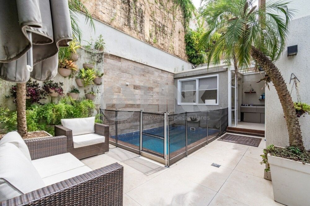 Apartamento à venda com 2 quartos, 165m² - Foto 1