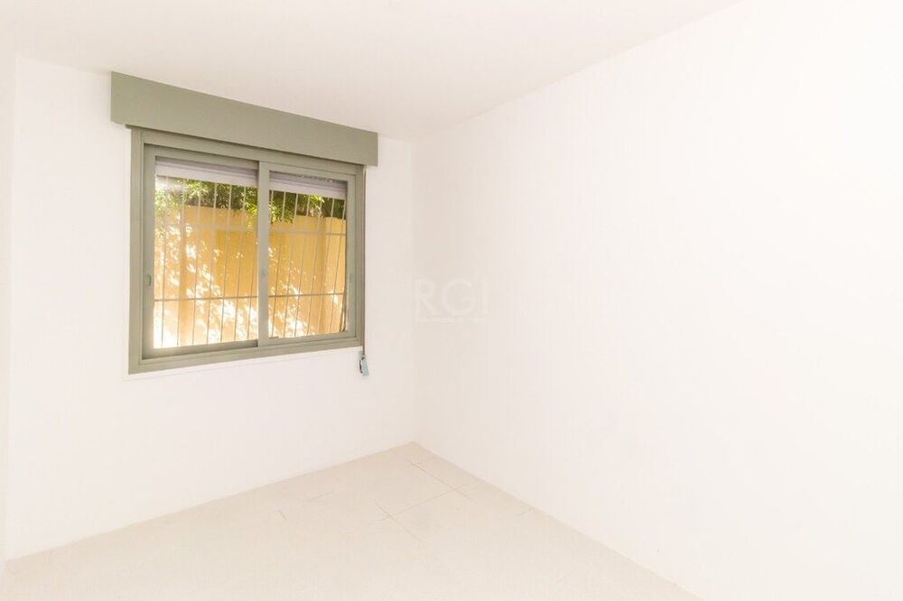 Apartamento à venda com 3 quartos, 228m² - Foto 4