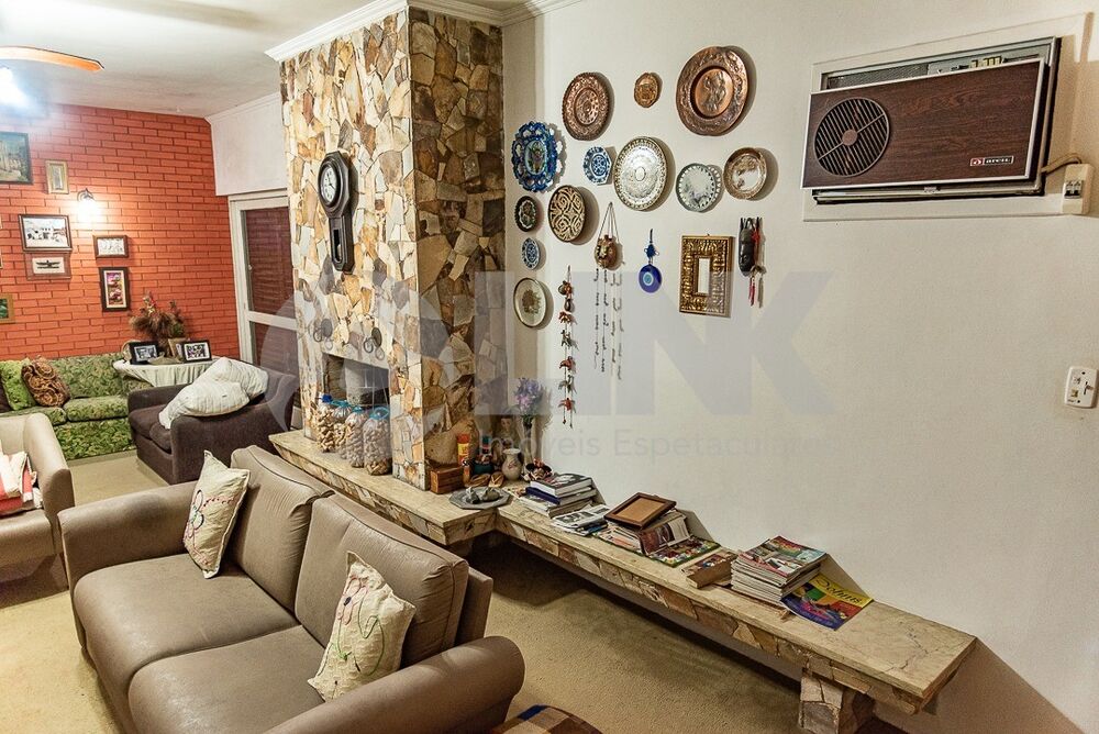 Casa, 3 quartos, 304 m² - Foto 1