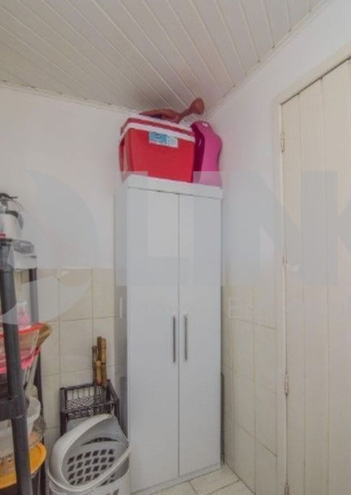 Casa à venda com 3 quartos, 198m² - Foto 4