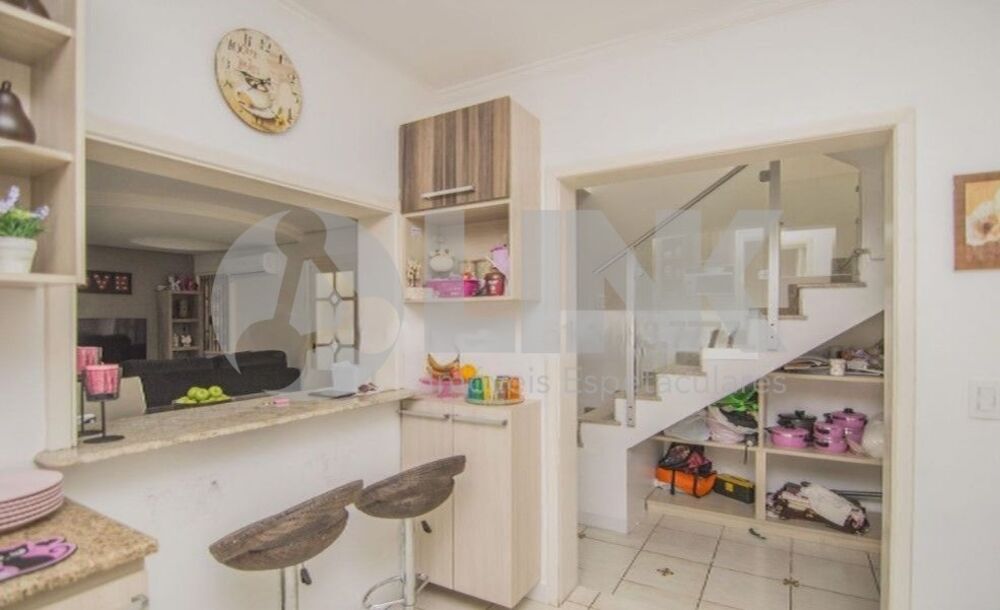 Casa à venda com 3 quartos, 198m² - Foto 3
