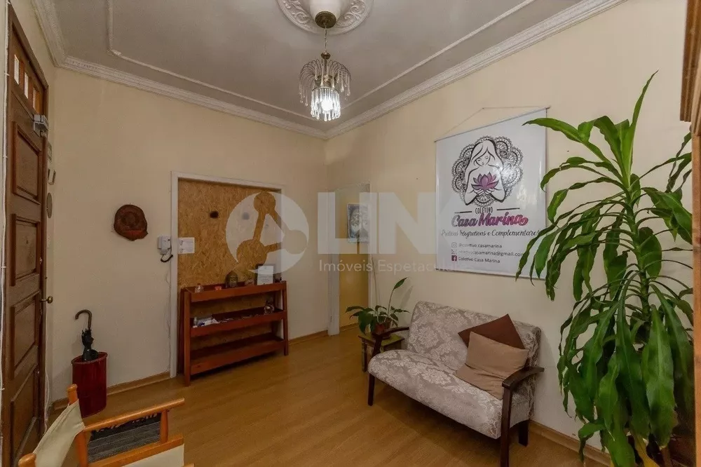 Casa à venda com 3 quartos, 300m² - Foto 2