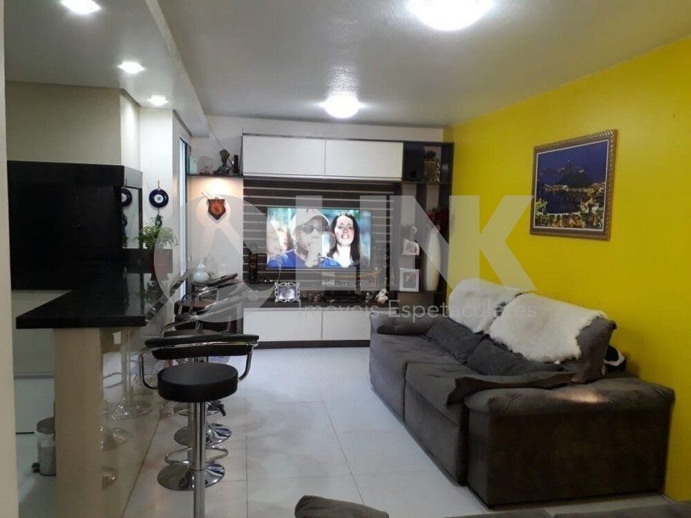Casa à venda com 3 quartos, 120m² - Foto 1