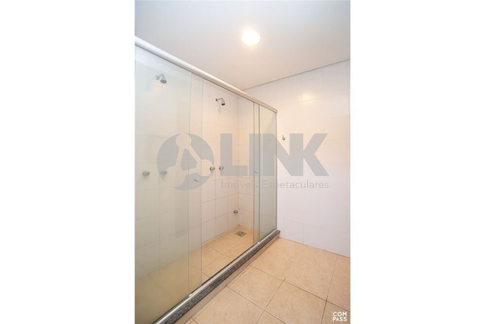 Casa de Condomínio à venda com 3 quartos, 223m² - Foto 4