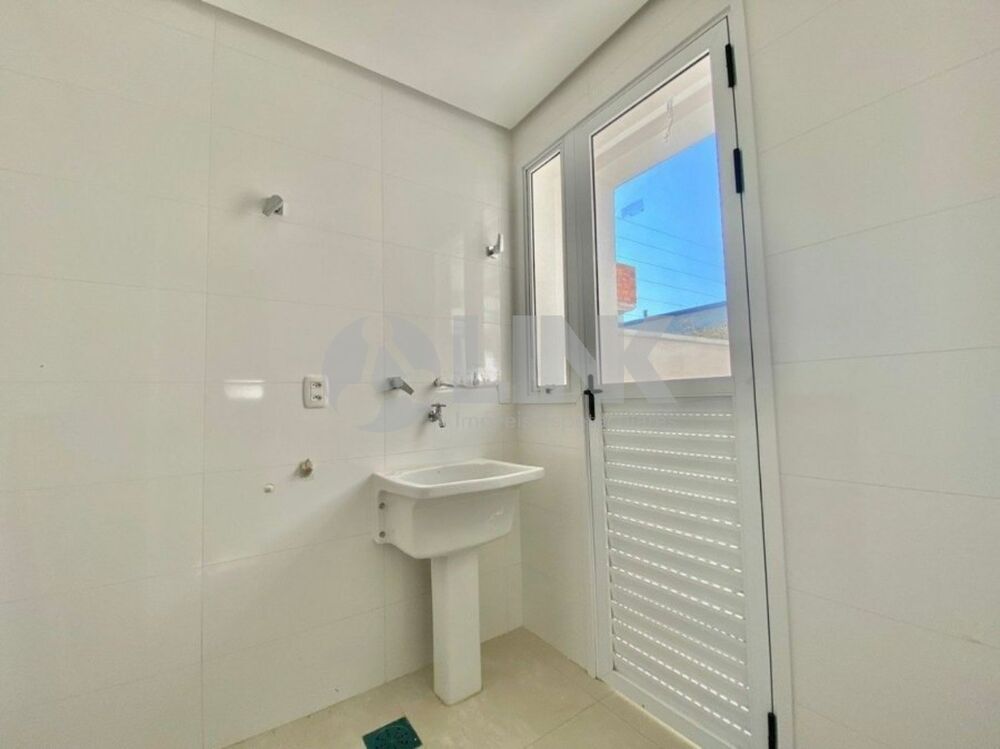 Casa de Condomínio à venda com 3 quartos, 154m² - Foto 2