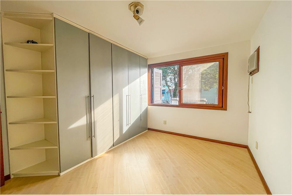 Casa à venda com 4 quartos - Foto 2